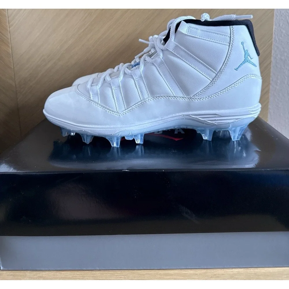 Air Jordan 11 Mid TD Football Cleats White Legend Blue HM7324-104 Men's Size 9